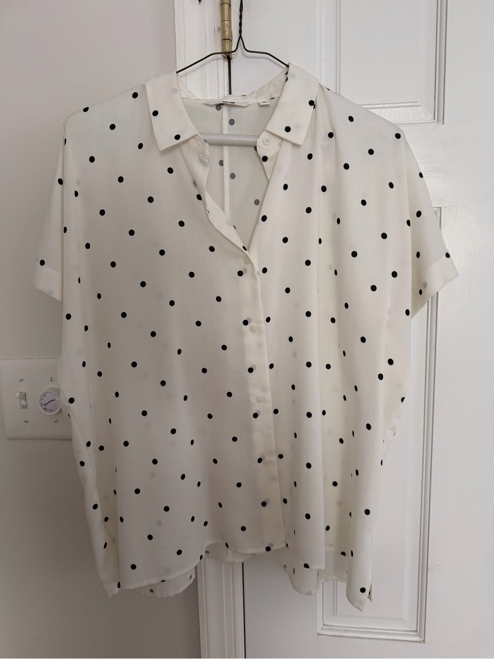 Uniqlo polka dots top shirt